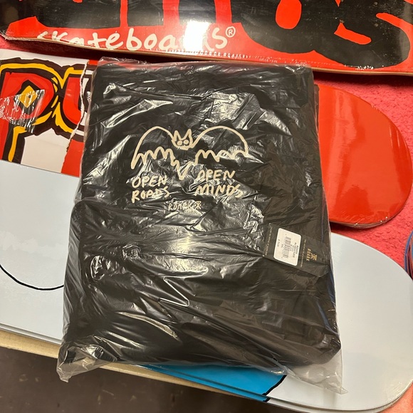 Roark Hoodie - Picture 10 of 10